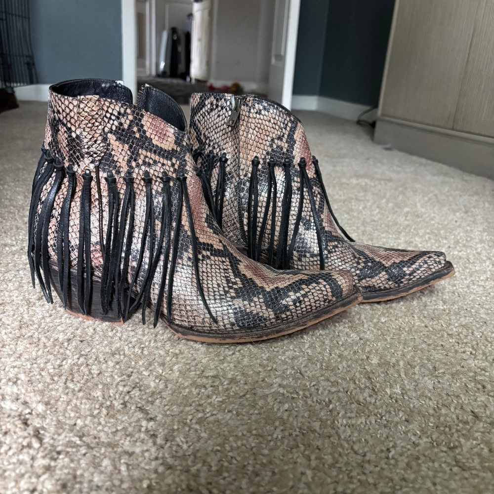 Tony Lama Anahi Snip Toe Booties